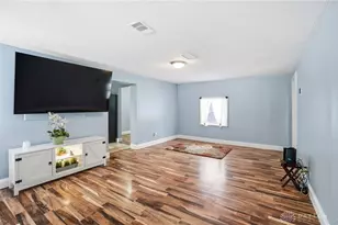 793 Greenwood Ln, Union Township, OH 45245 - Photo 9