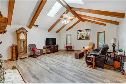 536 Queen Eleanor Court, Miamisburg, OH 45342 - Photo 9