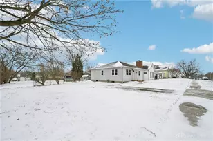 581 Washington Ave, Urbana, OH 43078 - Photo 7