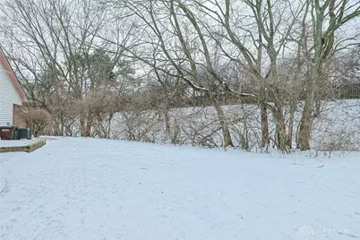 1390 Sanzon Drive, Fairborn, OH 45324 - Photo 5