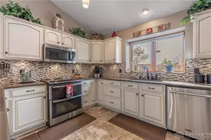 2223 4 Seasons Trail, Miami Township, OH 45342 - Photo 13