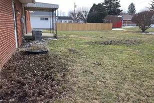 5 Maplewood Dr, Jamestown, OH 45335 - Photo 3