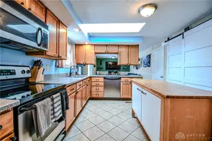 3159 Windmill Dr, Beavercreek, OH 45432 - Photo 9