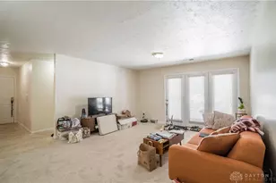 1610 Piper Ln, Dayton, OH 45440 - Photo 5