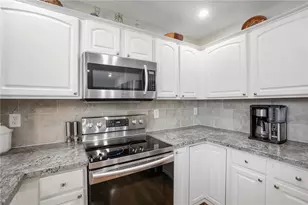 6822 Wintergreen Pl, Huber Heights, OH 45424 - Photo 19