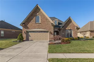 135 Winding Creek Dr, Springboro, OH 45066 - Photo 1