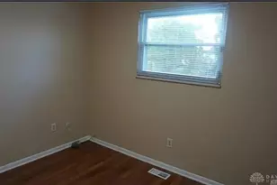 5037 Retford Dr, Dayton, OH 45417 - Photo 7