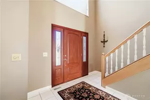 1914 Home Path Ct, Centerville, OH 45459 - Photo 5