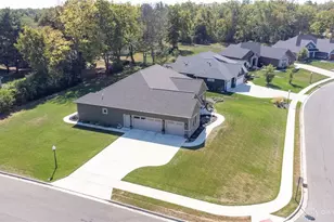 1610 Creekwood Dr, Troy, OH 45373 - Photo 83