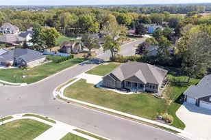 1610 Creekwood Dr, Troy, OH 45373 - Photo 81