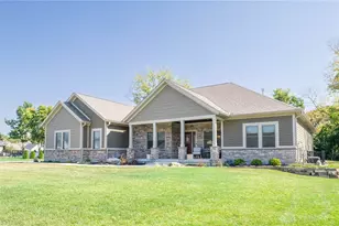 1610 Creekwood Dr, Troy, OH 45373 - Photo 3