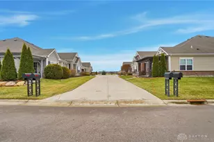 1315 Bourdeaux Way, Clear Creek Township, OH 45458 - Photo 43