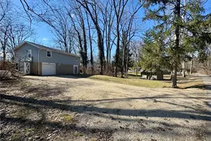 3545 N Creek Dr, Greenville, OH 45331 - Photo 9