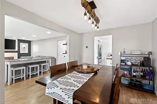 8314 Chambersburg Rd, Dayton, OH 45424 - Photo 15