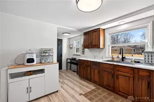 8314 Chambersburg Rd, Dayton, OH 45424 - Photo 19