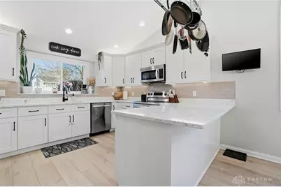 9600 Feather Wood Lane, Dayton, OH 45458 - Photo 13