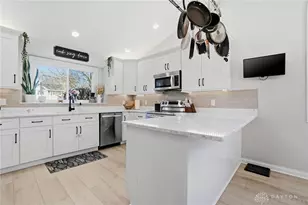 9600 Feather Wood Ln, Dayton, OH 45458 - Photo 13