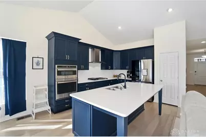 2002 Glen Valley Dr, Washington Twp, OH 45458 - Photo 3