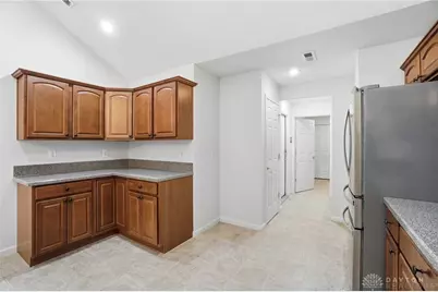 682 Sagamon Drive, Beavercreek, OH 45434 - Photo 15