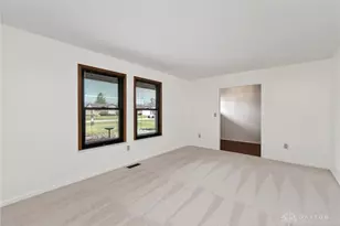 1010 Meadow Lark Dr, Enon Vlg, OH 45323 - Photo 15