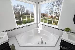 5715 Hawthorne Reserves Dr, Middletown, OH 45044 - Photo 41