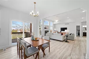 5715 Hawthorne Reserves Dr, Middletown, OH 45044 - Photo 13