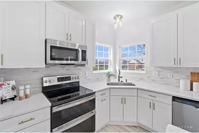 5715 Hawthorne Reserves Drive, Middletown, OH 45044 - Photo 19