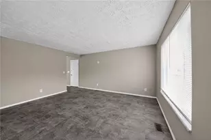 1315 Clement Ave, Dayton, OH 45417 - Photo 7