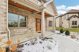 9971 Stonemeade Way, Dayton, OH 45458 - Photo 7