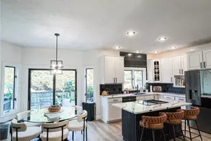 10748 Countrywalk Ct, Centerville, OH 45458 - Photo 3