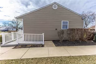 818 Flintridge Dr, Fairborn, OH 45324 - Photo 3