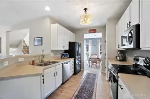 9759 Cobblewood Ct, Centerville, OH 45458 - Photo 11