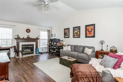 3647 King Edward Way, Beavercreek, OH 45431 - Photo 5