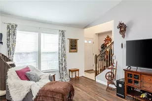 3647 King Edward Wy, Beavercreek, OH 45431 - Photo 3