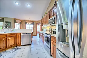 3876 S Ashleaf Ln, Beavercreek, OH 45440 - Photo 13