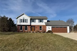 1595 Fox Run, Troy, OH 45373 - Photo 1