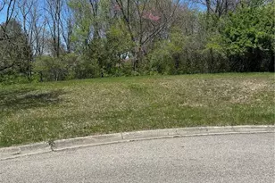 2439 Greystone Ln, Springfield, OH 45503 - Photo 1