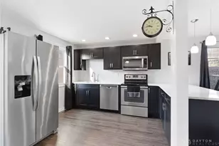 1446 Long Island Ct, Beavercreek, OH 45434 - Photo 9