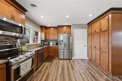 648 N Tanglewood Drive, Springfield, OH 45504 - Photo 9