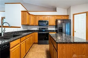 6350 Charlotte Ct, Huber Heights, OH 45424 - Photo 15