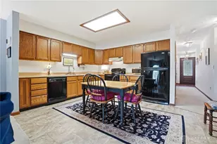 3147 Kerry Dr, Beavercreek, OH 45434 - Photo 9