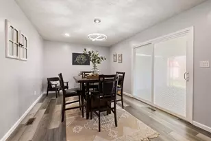 7100 Chatlake Dr, Dayton, OH 45424 - Photo 17