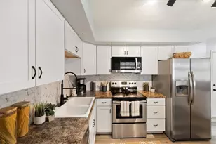 7100 Chatlake Dr, Dayton, OH 45424 - Photo 11