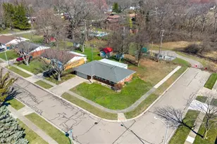 7100 Chatlake Dr, Dayton, OH 45424 - Photo 39