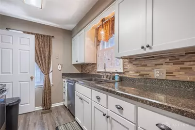 451 Lawnview Avenue, Springfield, OH 45505 - Photo 9