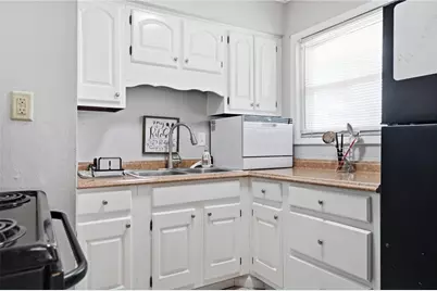 5588 Sharp Road, Dayton, OH 45432 - Photo 9