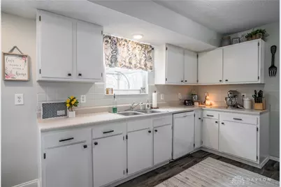 2391 W Girard Lane, Troy, OH 45373 - Photo 7