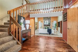 2551 Woodbluff Ln, Washington Twp, OH 45458 - Photo 5