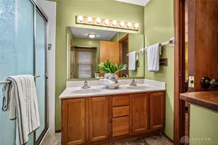 2551 Woodbluff Ln, Washington Twp, OH 45458 - Photo 23