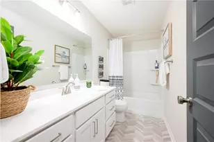 819 Hunters Run Dr, Brookville, OH 45309 - Photo 3